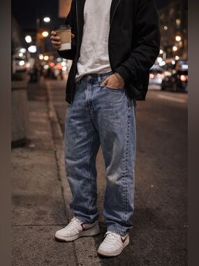 Levi’s 550 Relaxed Fit Jeans 38x32 Vintage Medium Wash Straight Leg Y2K 2009